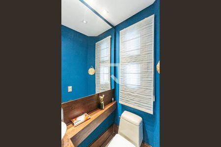 Lavabo de casa de condomínio à venda com 3 quartos, 307m² em Vila Conceição, Porto Alegre