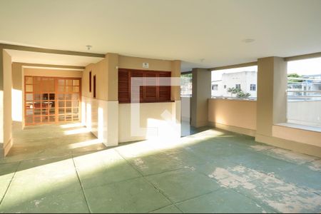 Apartamento à venda com 65m², 2 quartos e 1 vaga Apartamento à venda com 65m², 2 quartos e 1 vagaPlay