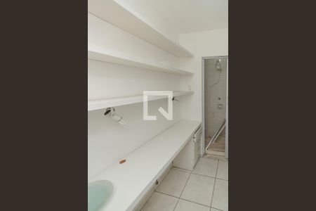 Apartamento à venda com 65m², 2 quartos e 1 vaga Apartamento à venda com 65m², 2 quartos e 1 vagaQuarto de Serviço