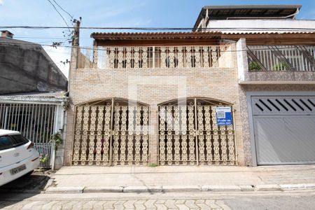 Casa à venda com 165m², 3 quartos e 1 vaga Casa à venda com 165m², 3 quartos e 1 vagaFachada