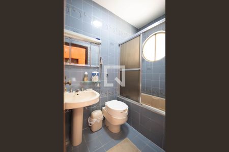 Casa à venda com 165m², 3 quartos e 1 vaga Casa à venda com 165m², 3 quartos e 1 vagaBanheiro da Suíte