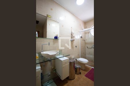 Casa à venda com 165m², 3 quartos e 1 vaga Casa à venda com 165m², 3 quartos e 1 vagaBanheiro Corredor