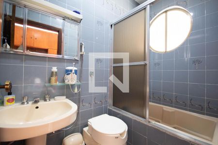 Casa à venda com 165m², 3 quartos e 1 vaga Casa à venda com 165m², 3 quartos e 1 vagaBanheiro da Suíte