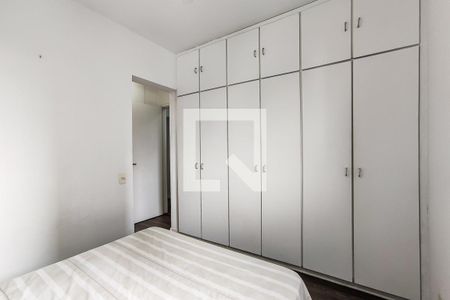 Apartamento à venda com 105m², 3 quartos e 2 vagas Apartamento à venda com 105m², 3 quartos e 2 vagasSuíte