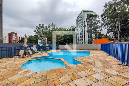 Apartamento à venda com 105m², 3 quartos e 2 vagas Apartamento à venda com 105m², 3 quartos e 2 vagasÁrea Comum - Piscina