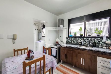 Apartamento à venda com 105m², 3 quartos e 2 vagas Apartamento à venda com 105m², 3 quartos e 2 vagasCozinha