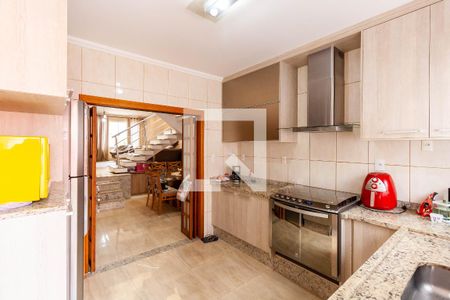 Casa para alugar com 180m², 3 quartos e 2 vagas Casa para alugar com 180m², 3 quartos e 2 vagasCozinha