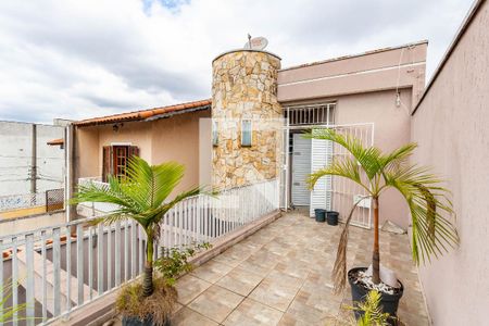 Casa para alugar com 180m², 3 quartos e 2 vagas Casa para alugar com 180m², 3 quartos e 2 vagasVaranda da Suíte