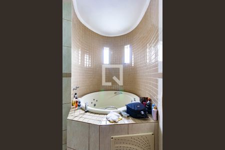 Casa para alugar com 180m², 3 quartos e 2 vagas Casa para alugar com 180m², 3 quartos e 2 vagasBanheiro da Suíte