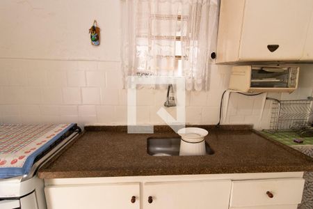 Casa à venda com 200m², 4 quartos e 2 vagasCozinha - Torneira