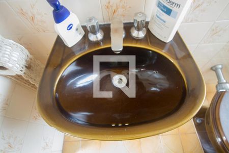 Casa à venda com 400m², 4 quartos e 4 vagasDetalhe Banheiro Suíte 4