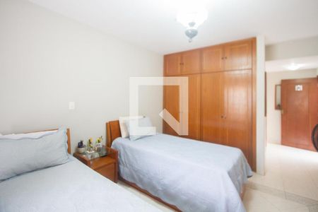 Casa à venda com 400m², 4 quartos e 4 vagasSuíte 4