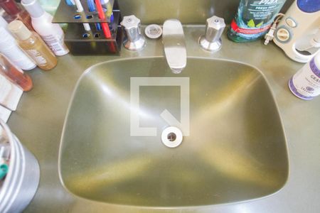 Casa à venda com 400m², 4 quartos e 4 vagasDetalhe Banheiro Suíte 2