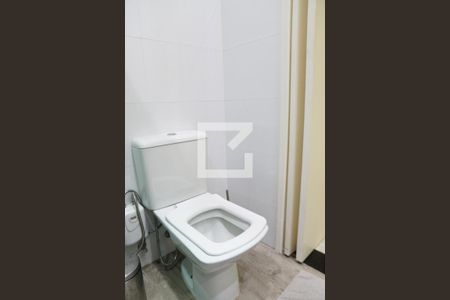 Casa à venda com 100m², 4 quartos e 2 vagasBanheiro Suíte 1