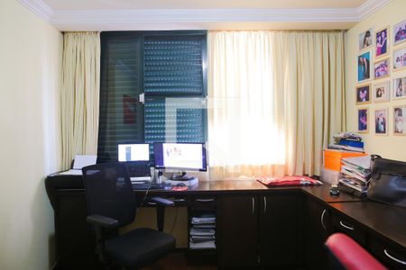 Apartamento à venda com 176m², 3 quartos e 2 vagas Apartamento à venda com 176m², 3 quartos e 2 vagasQuarto 3