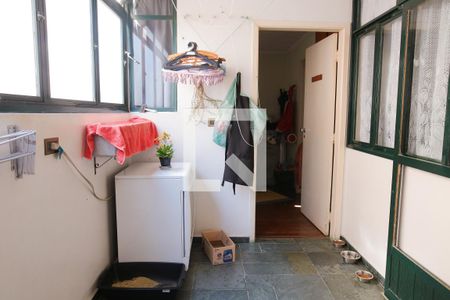 Apartamento à venda com 176m², 3 quartos e 2 vagas Apartamento à venda com 176m², 3 quartos e 2 vagasLavanderia