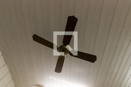 Casa à venda com 330m², 5 quartos e 2 vagasSalão comercial