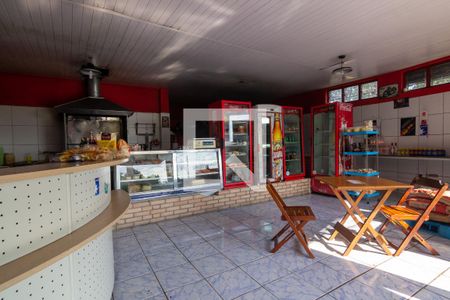 Casa à venda com 330m², 5 quartos e 2 vagasSalão comercial