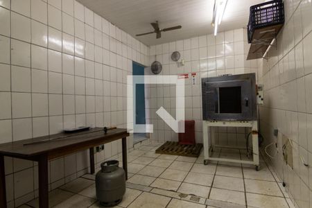 Casa à venda com 330m², 5 quartos e 2 vagasSalão comercial