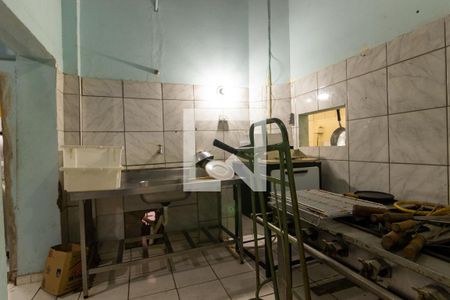 Casa à venda com 330m², 5 quartos e 2 vagasSalão comercial