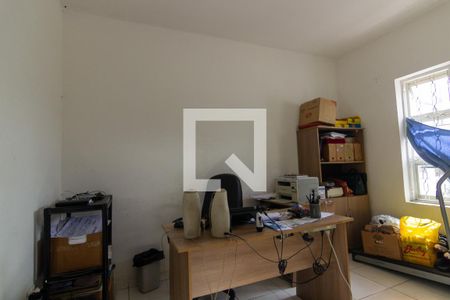 Casa à venda com 330m², 5 quartos e 2 vagasEscritório