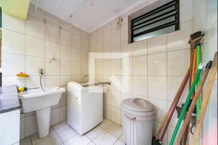 Área de Serviço de casa para alugar com 5 quartos, 320m² em Jardim Bela Vista, Santo André