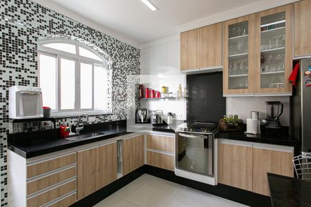 Casa à venda com 250m², 4 quartos e 2 vagasCozinha