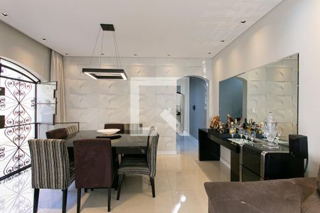 Sala de casa à venda com 4 quartos, 250m² em Vila Moreira, São Paulo