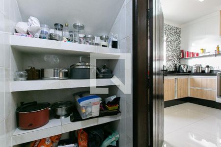 Casa à venda com 250m², 4 quartos e 2 vagasDespensa da Cozinha