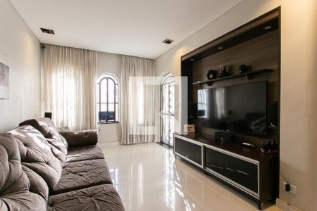 Sala de casa à venda com 4 quartos, 250m² em Vila Moreira, São Paulo