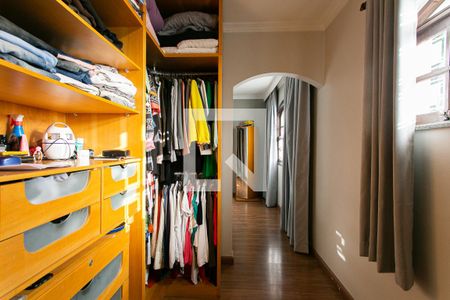 Casa à venda com 250m², 4 quartos e 2 vagasCloset da Suíte
