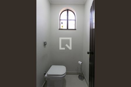 Casa à venda com 250m², 4 quartos e 2 vagasLavabo