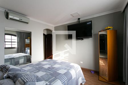 Casa à venda com 250m², 4 quartos e 2 vagasSuíte