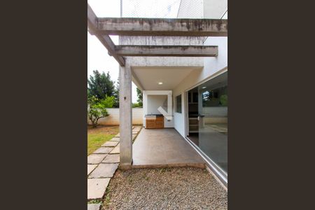Casa de condomínio para alugar com 260m², 2 quartos e 2 vagas Casa de condomínio para alugar com 260m², 2 quartos e 2 vagasChurrasqueira