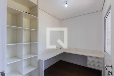 Casa de condomínio para alugar com 260m², 2 quartos e 2 vagas Casa de condomínio para alugar com 260m², 2 quartos e 2 vagasEscritório
