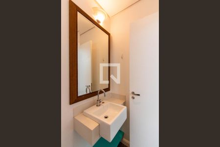 Lavabo de casa de condomínio para alugar com 2 quartos, 260m² em Jardim Pioneira, Cotia