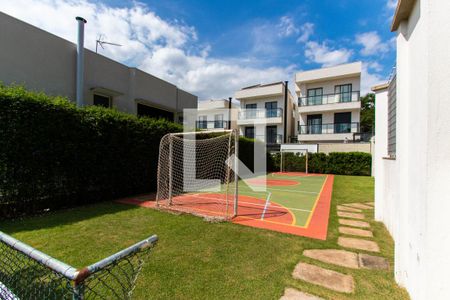 Quadra de casa de condomínio para alugar com 2 quartos, 260m² em Jardim Pioneira, Cotia