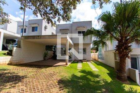 Fachada da Casa de casa de condomínio para alugar com 2 quartos, 260m² em Jardim Pioneira, Cotia