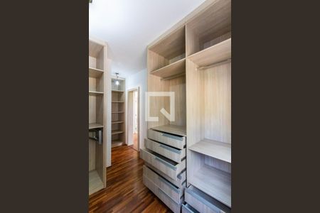 Casa de condomínio para alugar com 260m², 2 quartos e 2 vagas Casa de condomínio para alugar com 260m², 2 quartos e 2 vagasCloset da Suíte 1