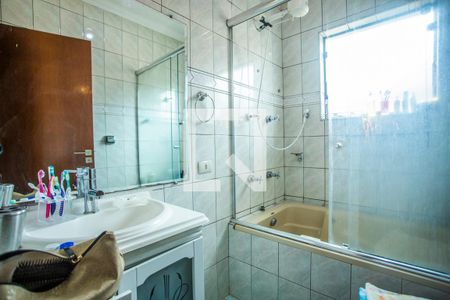 Casa à venda com 160m², 3 quartos e 2 vagas Casa à venda com 160m², 3 quartos e 2 vagasBanheiro Suíte