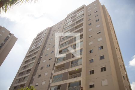 Apartamento para alugar com 74m², 2 quartos e 2 vagas Apartamento para alugar com 74m², 2 quartos e 2 vagasFachada