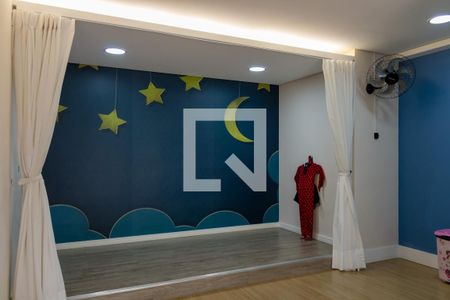 Apartamento para alugar com 74m², 2 quartos e 2 vagas Apartamento para alugar com 74m², 2 quartos e 2 vagasÁrea comum - Brinquedoteca