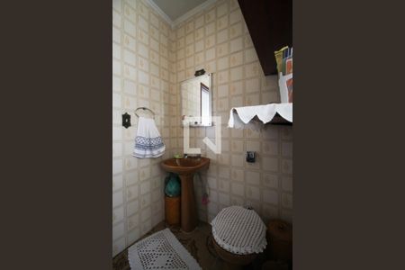 Casa à venda com 100m², 4 quartos e 2 vagasBanheiro