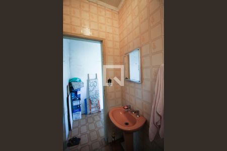 Casa à venda com 100m², 4 quartos e 2 vagasBanheiro de Serviço