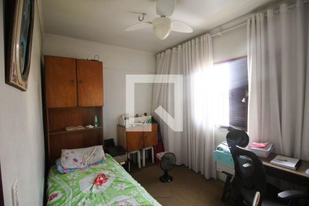 Casa à venda com 100m², 4 quartos e 2 vagasquarto 3