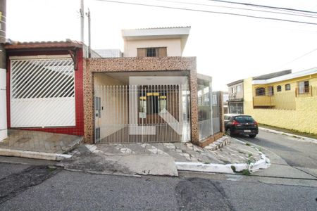 Casa à venda com 100m², 4 quartos e 2 vagasFachada