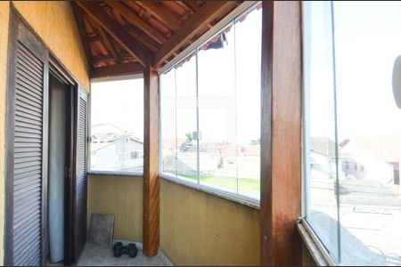 Casa à venda com 260m², 5 quartos e 3 vagas Casa à venda com 260m², 5 quartos e 3 vagasVaranda da Suíte 3