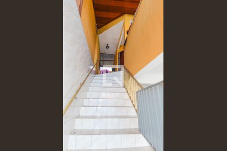 Casa à venda com 260m², 5 quartos e 3 vagas Casa à venda com 260m², 5 quartos e 3 vagasEscada de Acesso