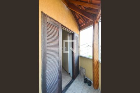 Casa à venda com 260m², 5 quartos e 3 vagas Casa à venda com 260m², 5 quartos e 3 vagasVaranda da Suíte 3