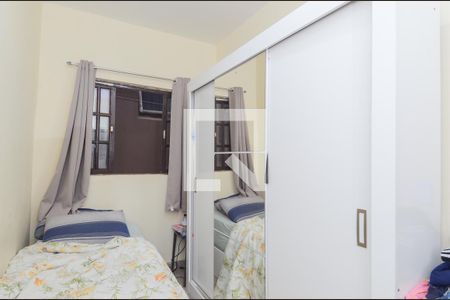 Casa à venda com 260m², 5 quartos e 3 vagas Casa à venda com 260m², 5 quartos e 3 vagasQuarto 2 - Casa 2